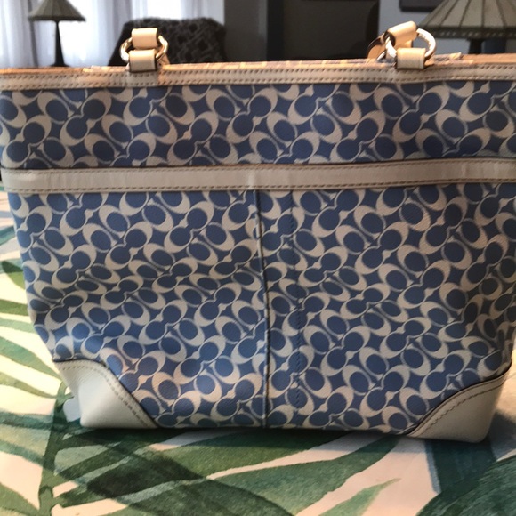 Purse - Picture 3 of 4